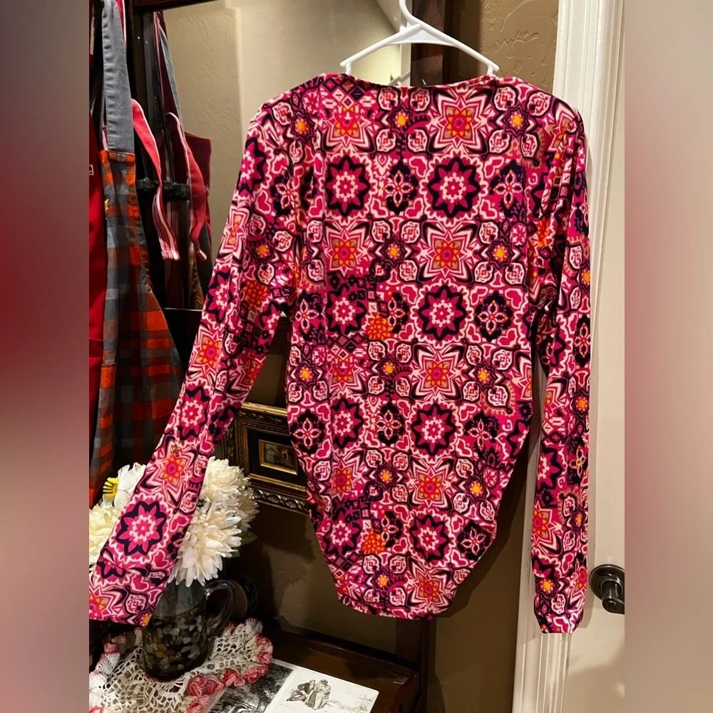 AmberNoon II by Dr. Erum Ilyas UPF 50+ Half-Zip Printed Rash Guard Large